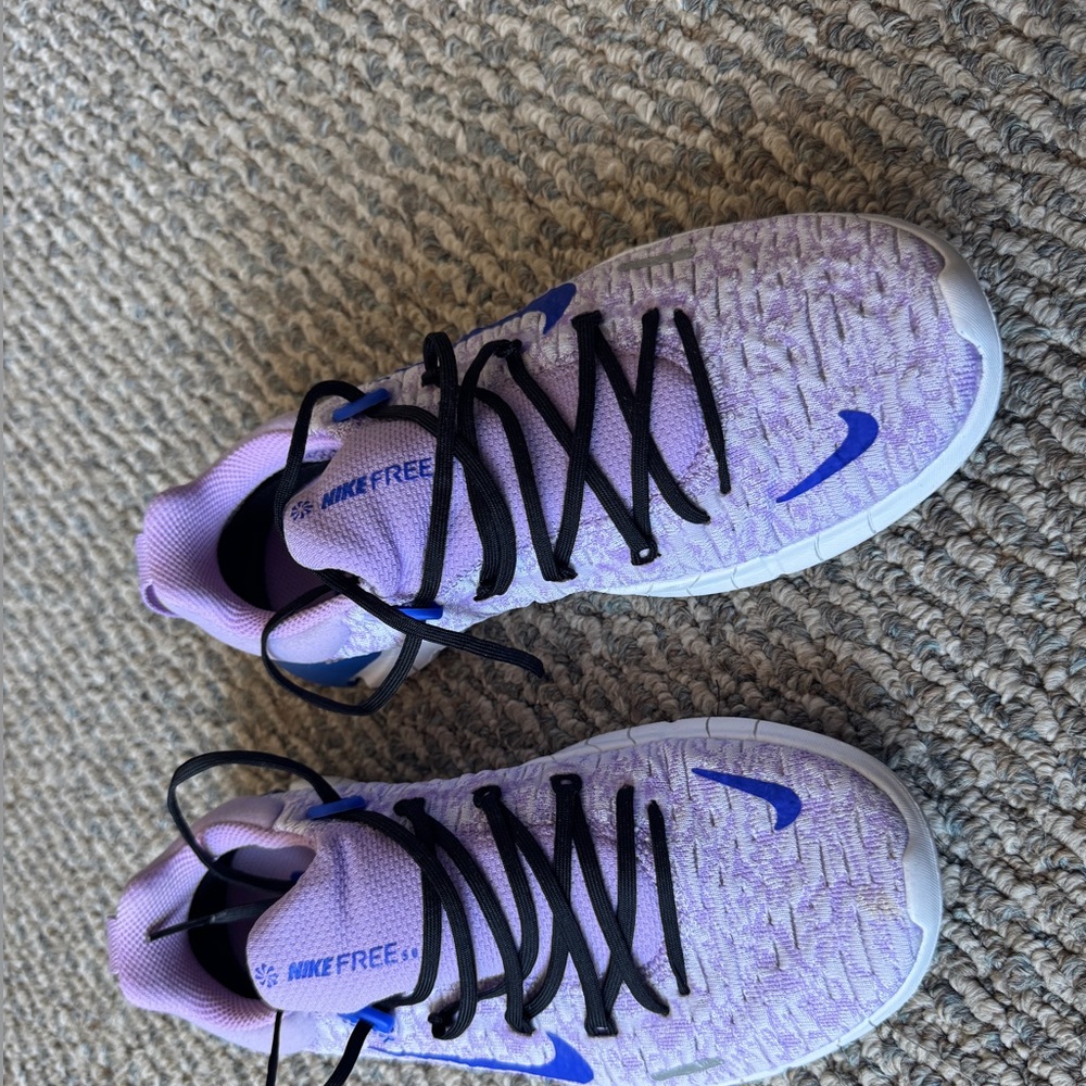 Nike free sneakers